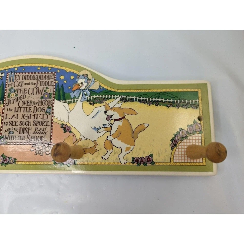 Hey Diddle Diddle‎ Ceramic Coat Hanger Rack 16.75 Inch